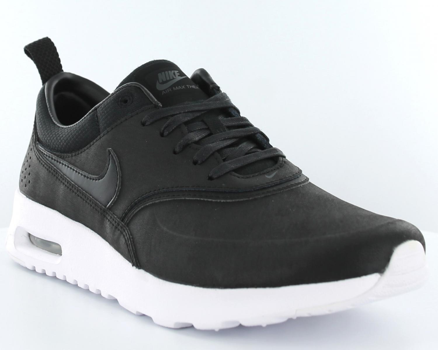 thea nike noir